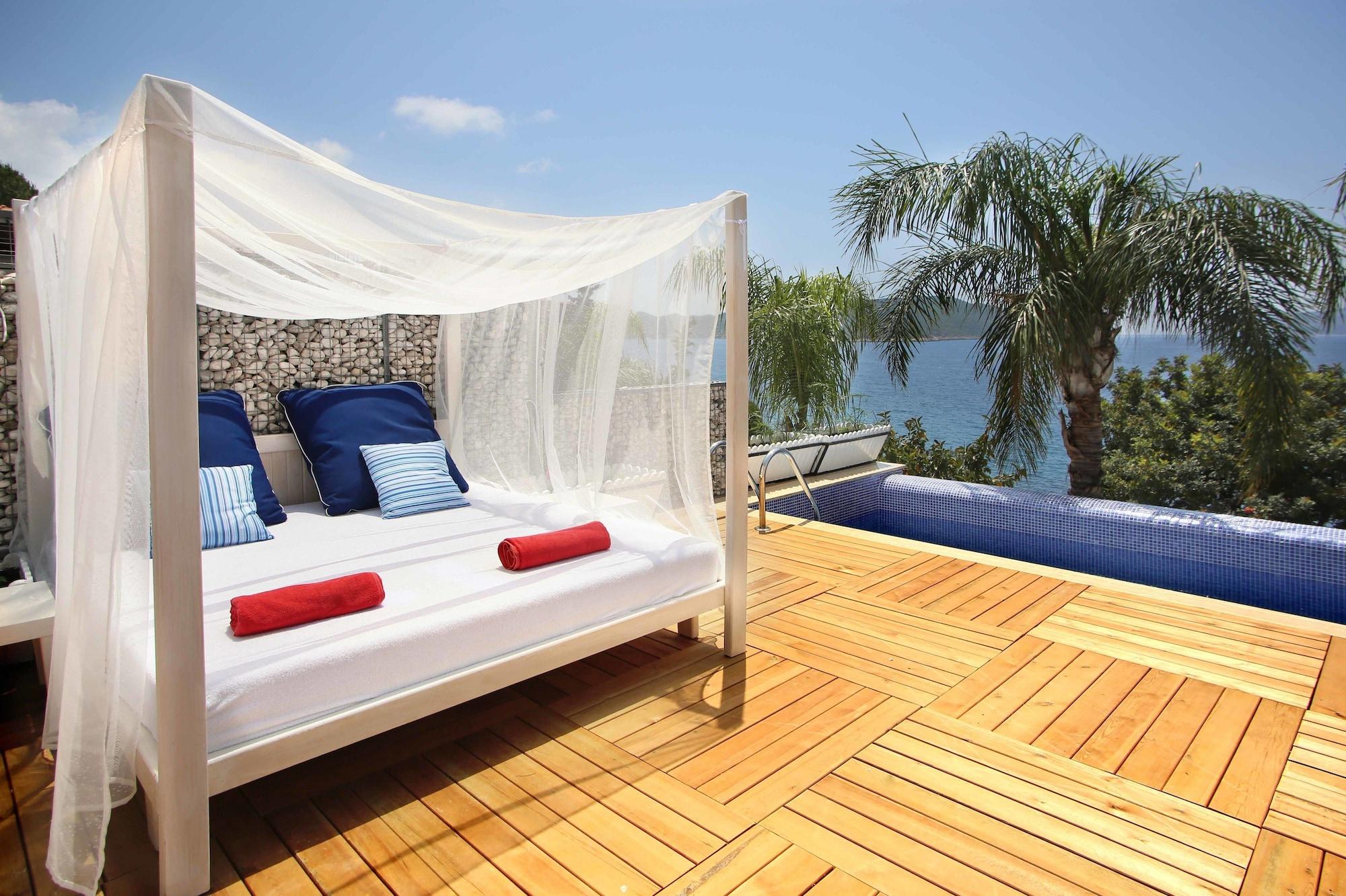 Nur Beach Hotel Kas Exterior photo