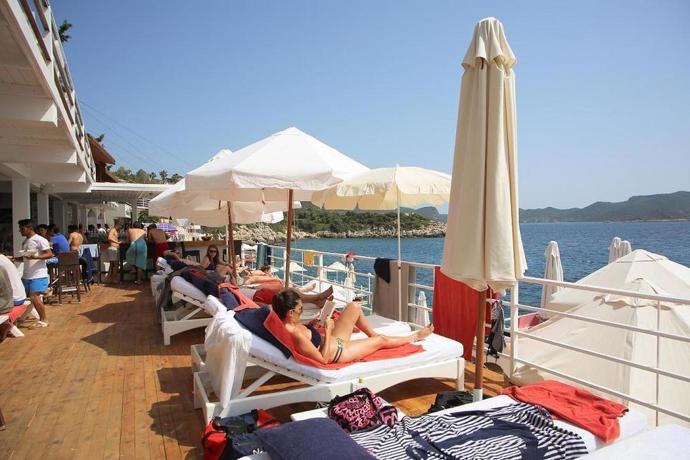 Nur Beach Hotel Kas Exterior photo
